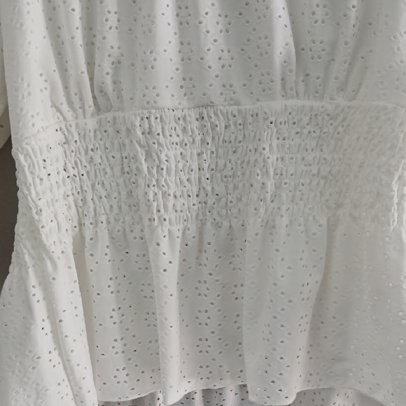 URBAN Romantics White Eyelet Blouse - Picture 3 of 7